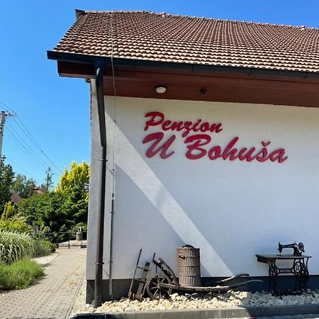 Penzion U Bohusa Lednice Exteriör bild