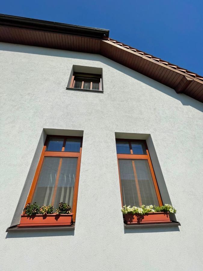 Penzion U Bohusa Lednice Exteriör bild