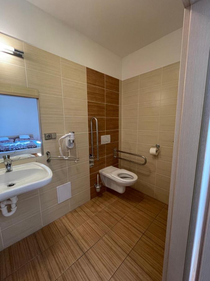 Penzion U Bohusa Lednice Exteriör bild